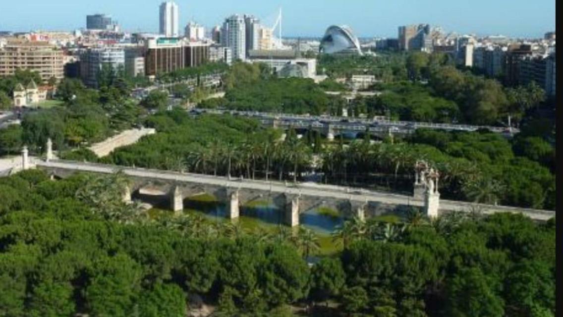 Apto En Ciudad De Las Ciencias Y Cerca Playa Valencia Buitenkant foto